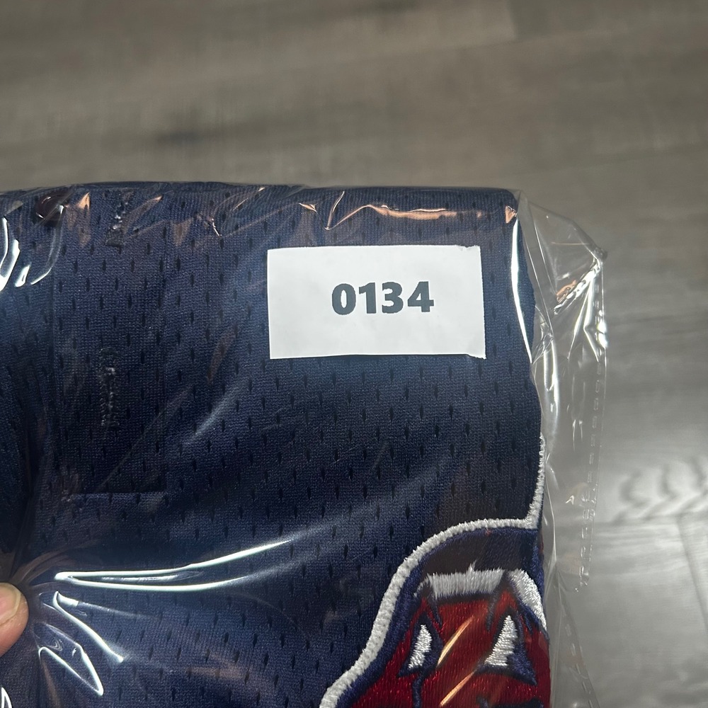 Majestic Cleveland Indians Baseball Jersey Chief Wahoo Embroidered Navy Blue L - Picture 9 of 9